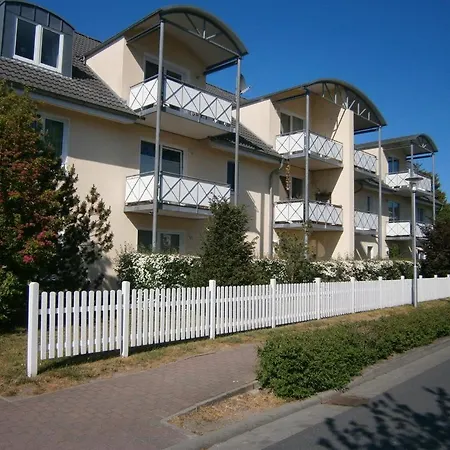 Wo 15 Im 2 Og Haus Stranddistel Zingst, Komfortable Fewo Fur 4 Pers Mit Wlan 아파트 *