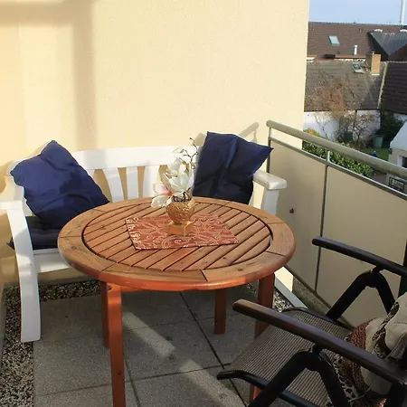 아파트 Wo 15 Im 2 Og Haus Stranddistel Zingst, Komfortable Fewo Fur 4 Pers Mit Wlan 징스트