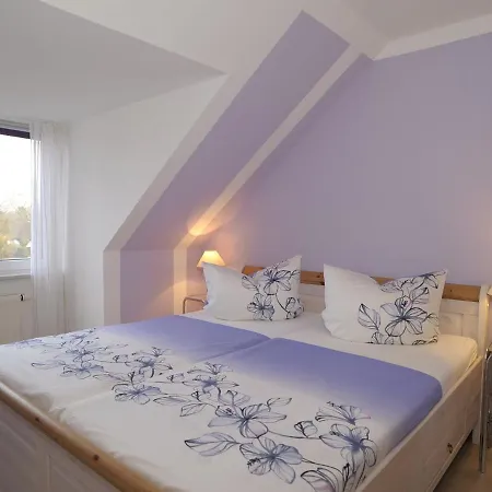 Wo 15 Im 2 Og Haus Stranddistel Zingst, Komfortable Fewo Fur 4 Pers Mit Wlan 징스트