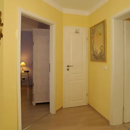 Wo 15 Im 2 Og Haus Stranddistel Zingst, Komfortable Fewo Fur 4 Pers Mit Wlan 아파트 징스트